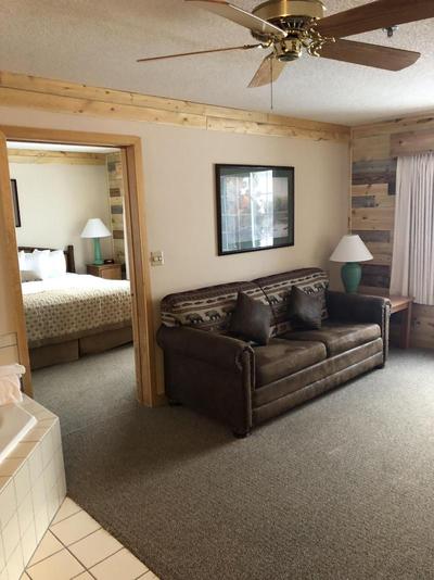 Flat Creek Inn & Suites