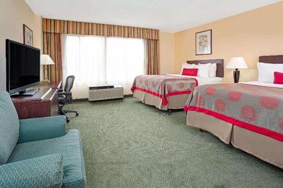 Four Points by Sheraton Englewood