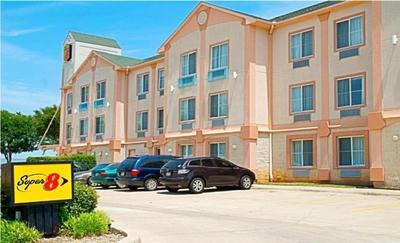 Super 8 by Wyndham Irving/DFW Apt/North