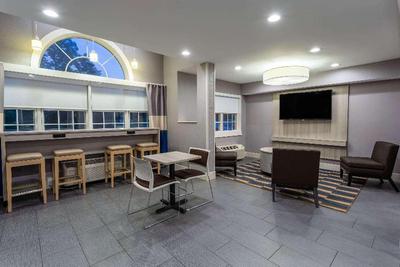 Microtel Inn & Suites By Wyndham Bethel/Danbury