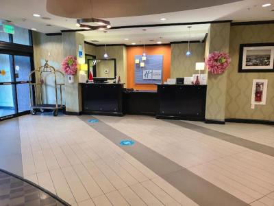 Holiday Inn Express & Suites Clemson - Univ Area