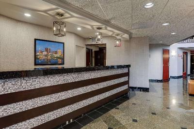 Drury Inn & Suites Northwest Columbus