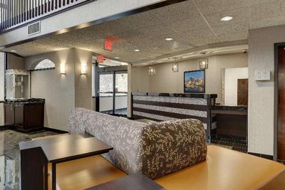 Drury Inn & Suites Northwest Columbus