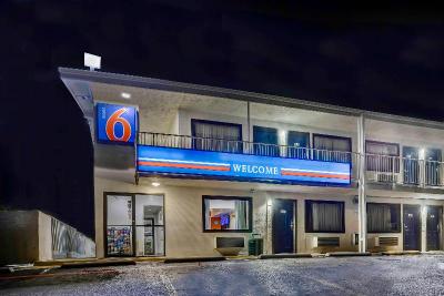 Motel 6 Denton - UNT