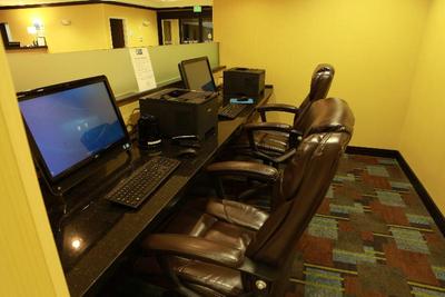 Holiday Inn Express Detroit North - Troy