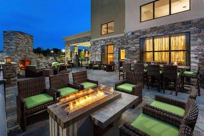 Hampton Inn & Suites Williamsport-Faxon Exit