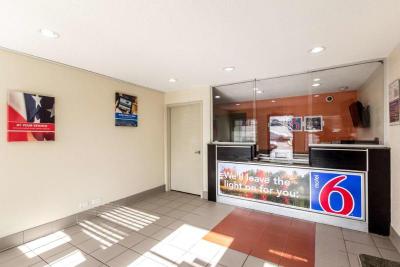 Motel 6 Brunswick NJ