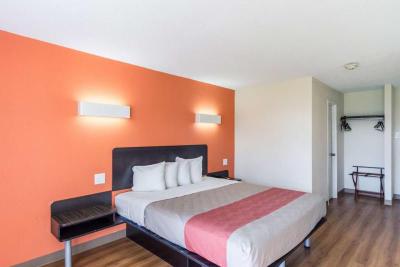 Motel 6 Brunswick NJ