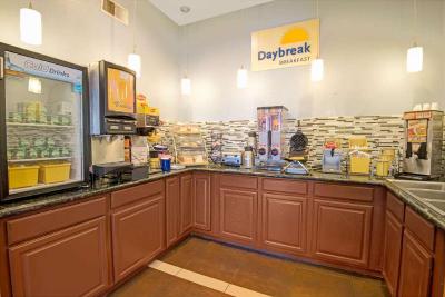 Days Inn by Wyndham El Paso West