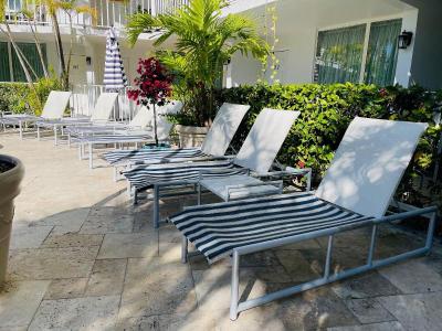 Ocean Mile hotel & Suites