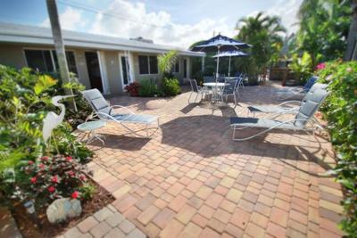 Estoril Paradise Inn