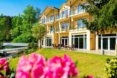 Villa Marburg im Park