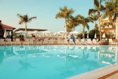R2 Buganvilla Hotel & SPA