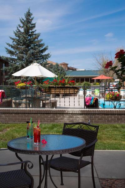 Foothills Inn