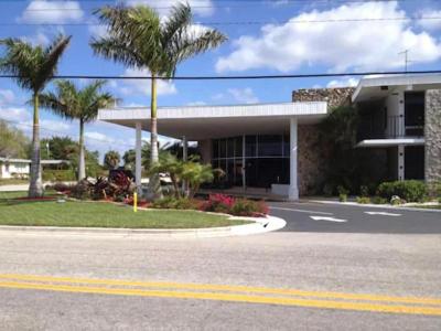 Dolphin Key Resort