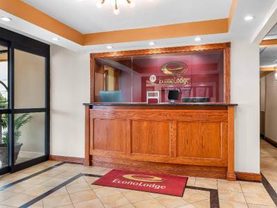 Econo Lodge Woodbridge