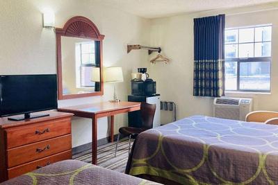 Super 8 by Wyndham Colorado Springs/Afa Area