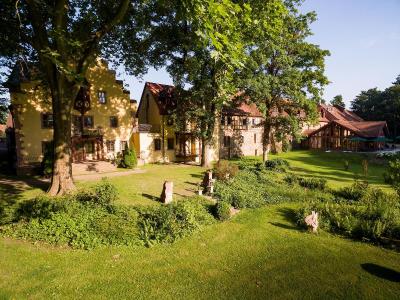 Schlosshotel Weyberhöfe