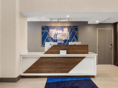 Holiday Inn Express Fayetteville Fort Bragg By IHG