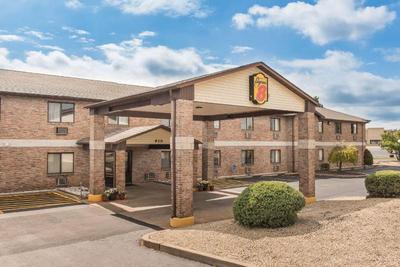 Super 8 by Wyndham Farmington