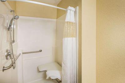 Ramada by Wyndham Sioux Falls