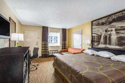 Super 8 by Wyndham Florence
