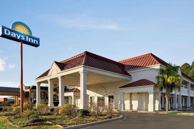 Days Inn by Wyndham Dillon