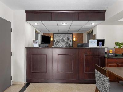 Super 8 by Wyndham Dania/Fort Lauderdale Arpt