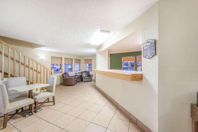 Super 8 by Wyndham Canon City
