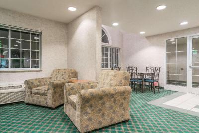 Fargo Airport Inn