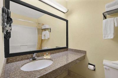 Days Inn by Wyndham Burleson Ft. Worth