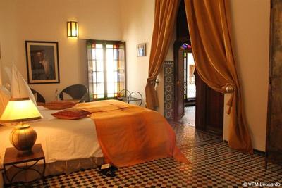 Riad Laaroussa- Guest House