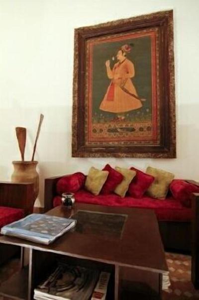 Riad Laaroussa- Guest House