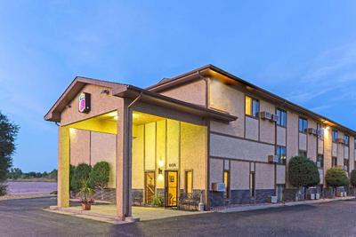 Super 8 by Wyndham Colorado Springs Space Force