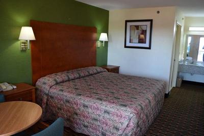 Royal Inn & Suites