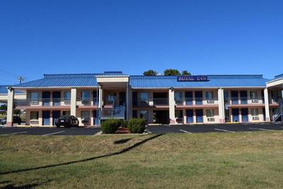 Royal Inn & Suites