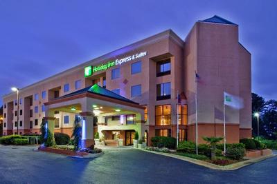 Holiday Inn Express & Suites Lawrenceville