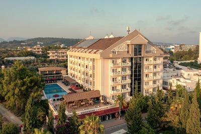Justiniano Deluxe Resort Hotel