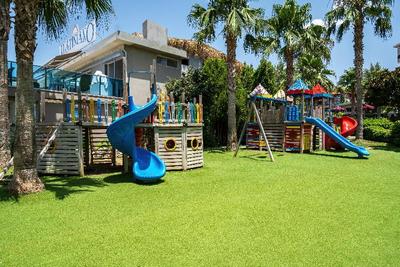 Justiniano Deluxe Resort Hotel