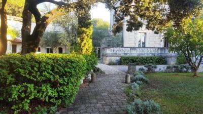 Logis Hotel Residence les Cedres