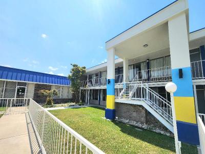 Days Inn by Wyndham Seguin TX