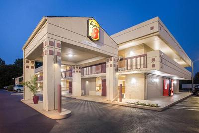 Super 8 by Wyndham Commerce
