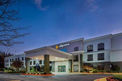 La Quinta Inn Suites by Wyndham - Kennesaw