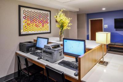 Holiday Inn Express Hotel & Suites Clifton Park