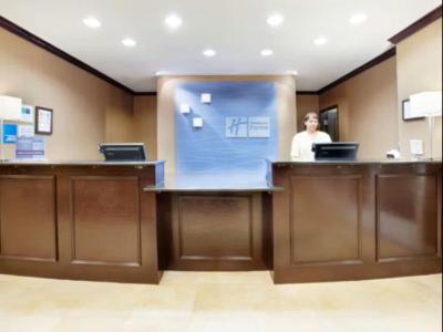 Holiday Inn Express & Suites Georgetown