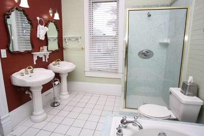 Coombs Inn & Suites, Ascend Hotel Collection