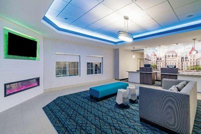 La Quinta Inn & Suites Latham Albany Airport