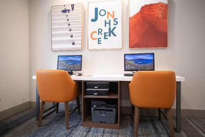 Holiday Inn Express & Suites Atlanta - Johns Creek
