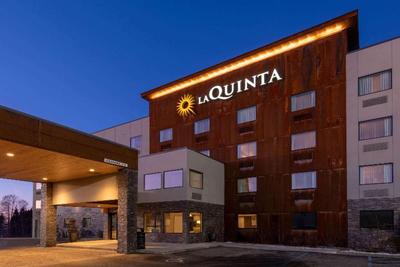 La Quinta Inn & Suites Anchorage Airport