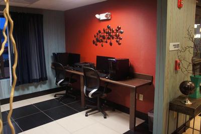 Holiday Inn Express Hotel & Suites York NE - Marke